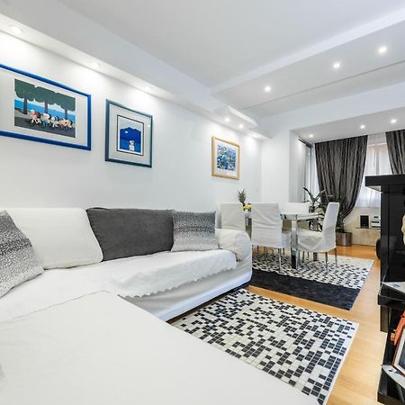 Luxury Apartment Set Split Luaran gambar