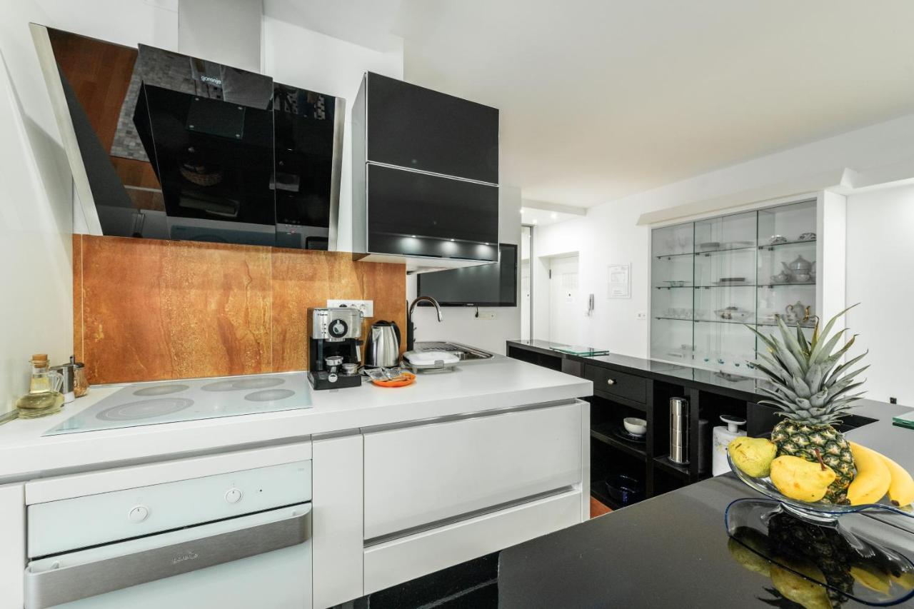 Luxury Apartment Set Split Luaran gambar