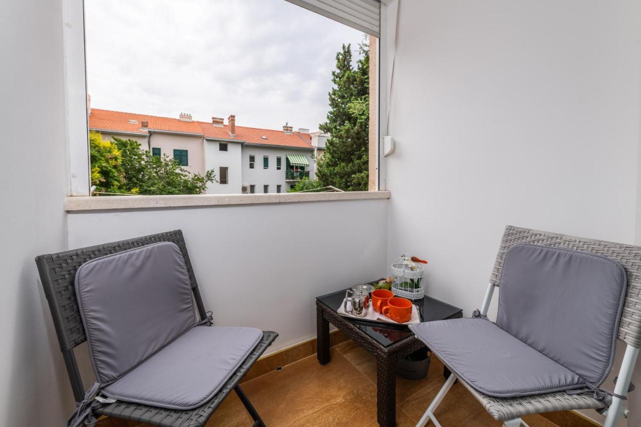 Luxury Apartment Set Split Luaran gambar